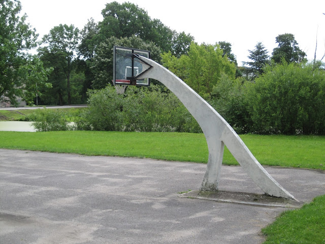 Lithuanian basketball hoop
