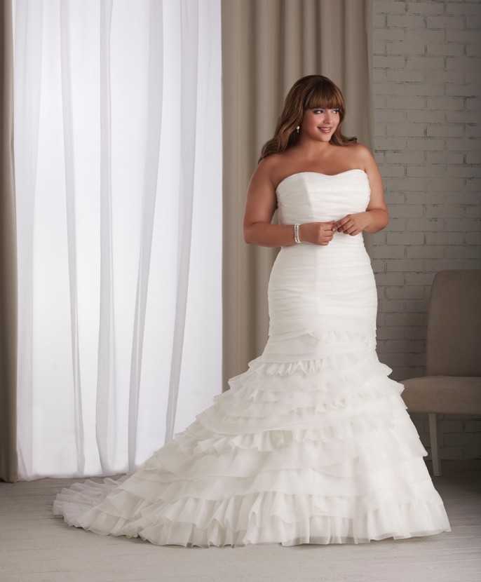 wedding dress for plus size ladies