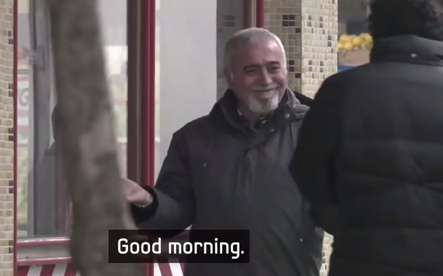 Entire Neighbourhood Secretly Learns Sign Language To Surprise Deaf Neighbor - …and were greeted with an unexpected “good morning” – in sign language!