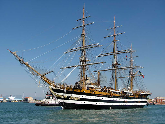 Nave scuola Amerigo Vespucci A 5312, Livorno