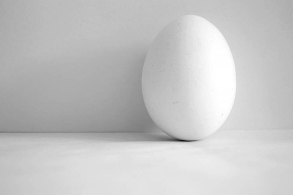 p10-jiji-white-eggs-a-20150829-870x579