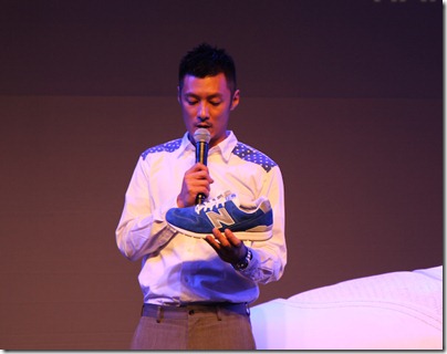 Shawn Yue x New Balance MRL996 REVLITE “Common Sense” Edition 15