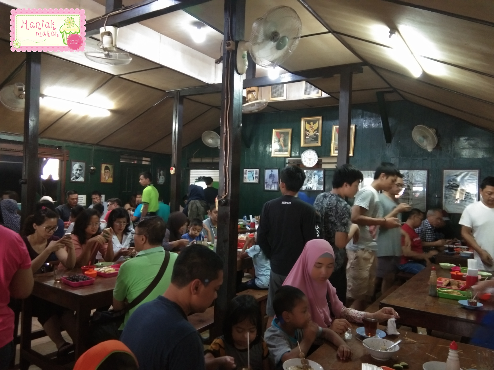  Saya jadi kepengen share salah satu jenis sarapan saya waktu  Soto Gading, Solo