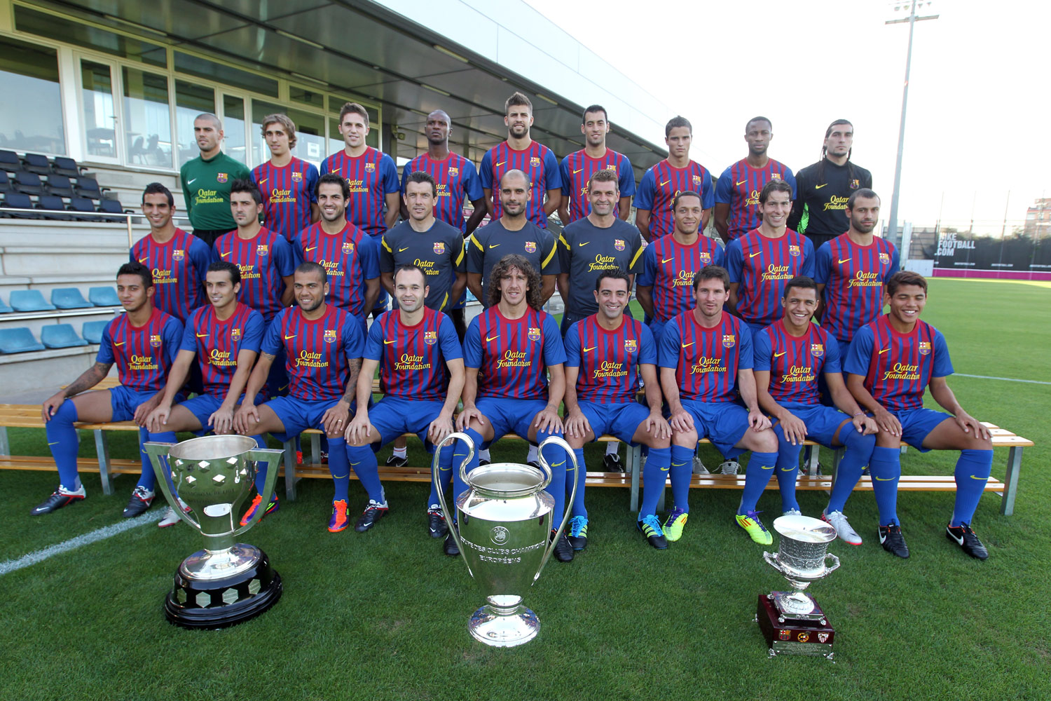 Gambar Barcelona Dan Logo Wallpaper Barca