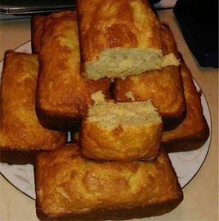 JAMAICAN BANANA BREAD