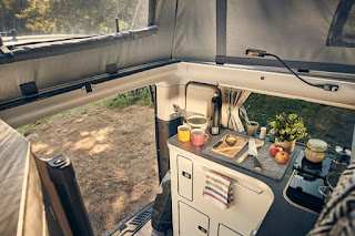 Ford Transit Custom Nugget Plus (2021) Kitchenette