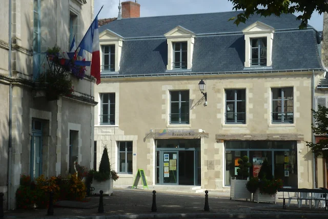 Looking towards the tourist office in Le Grand-Pressigny