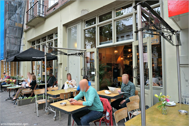 Mesas de la Terraza de Bakhuys Amsterdam 