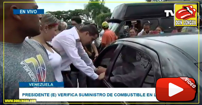 Guaidó en las colas para la gasolina, sin chaleco ni guardaespaldas