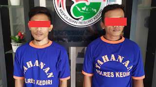 Petugas Buser Satresnarkoba Polres Kediri Berhasil Menangkap Dua Orang Terduga Pengedar Narkotika Jenis Sabu