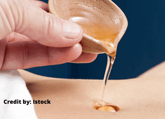 benefits of putting oil in belly button