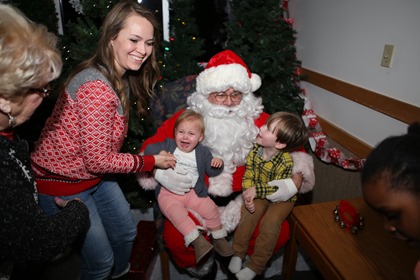 20151205 ward christmas party (13)