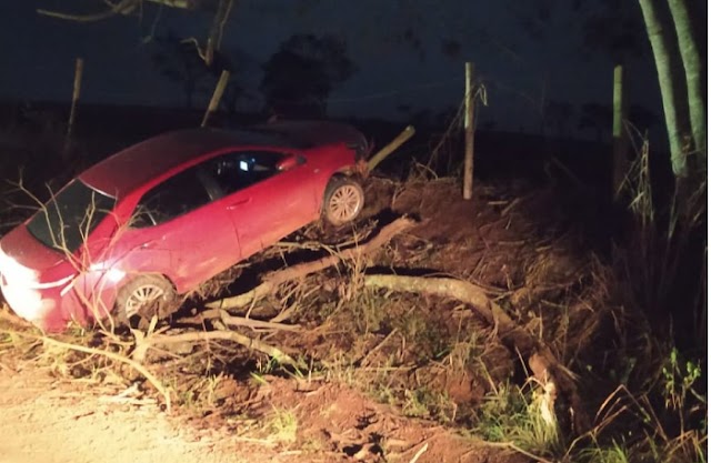 Após roubo de Corolla, perseguição e prisão de bandido em Morro do Coco