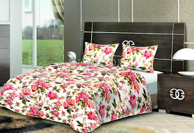 White Pink Shades Flower Print Velvet Double Quilt With Two Pillow Covers