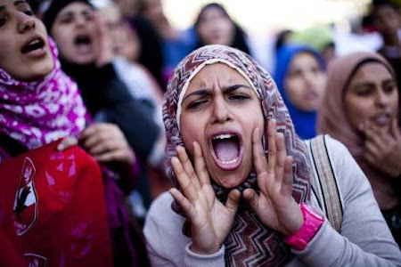بالصور : العصيان المدني لطلبة مصر