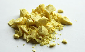 a sample of sulfur