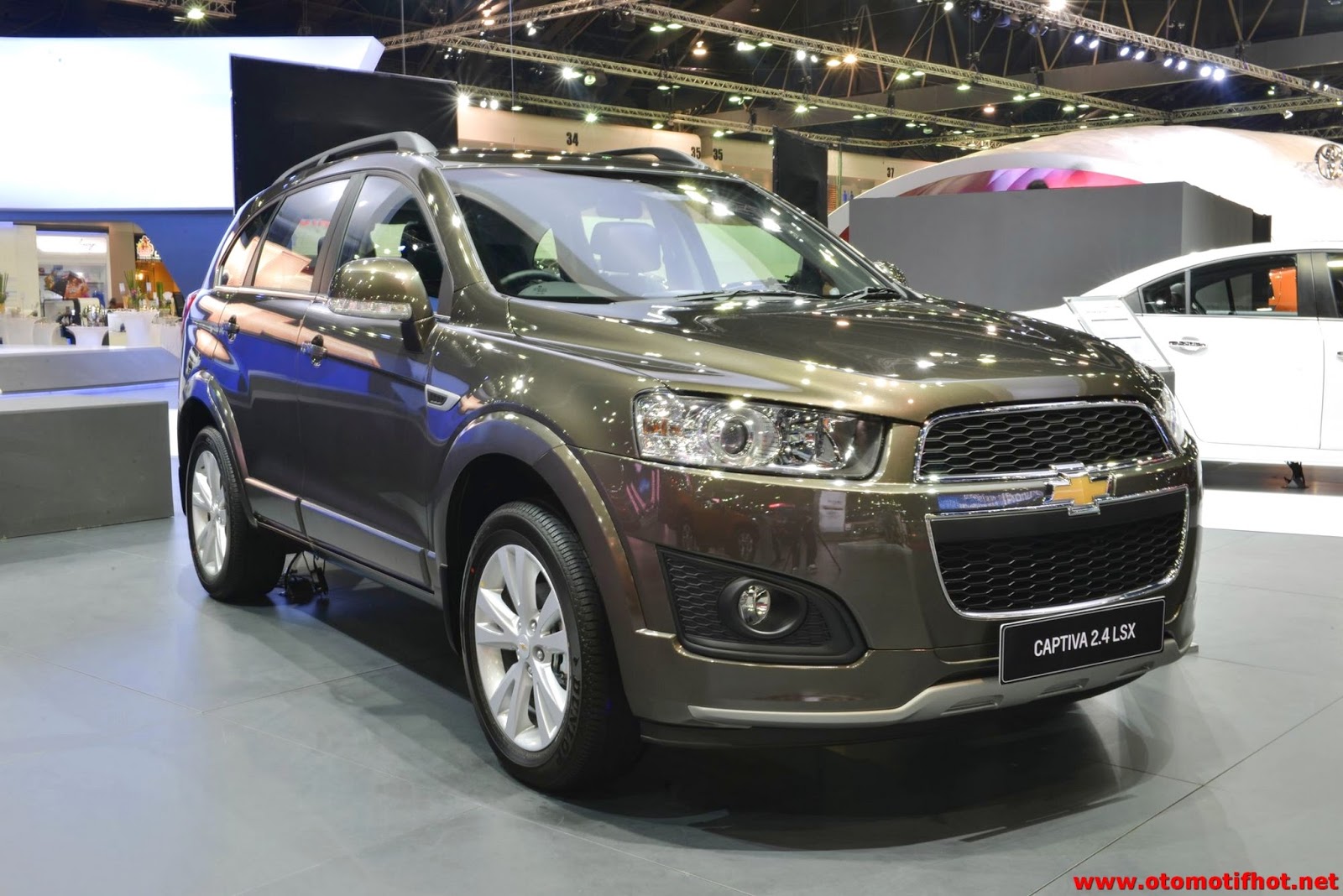 Review Dan Spesifikasi Lengkap SUV Chevrolet Captiva