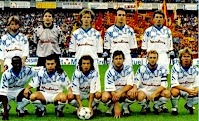 Stade Malherbe CAEN - Caen, Francia - Temporada 1991-92 - Jesper Olsen, Montanier, Avenet, Paille y Lebourgeois; Dangbeto, Michel Rio, Cauet, Germain, Dumas y Görter - El STADE MALHERBE CAEN es un club de fútbol francés, de la ciudad de Caen en Baja Normandía. Este es el equipo que obtuvo su mejor puesto en la Liga francesa al quedar 4º