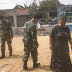 Babinsa Bantu Petani Jemur Padi, Ringankan Beban Petani