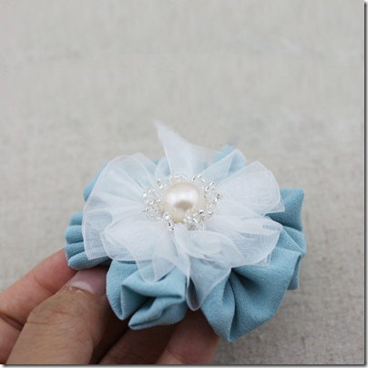 Flower-hair-clip-tutorial-1