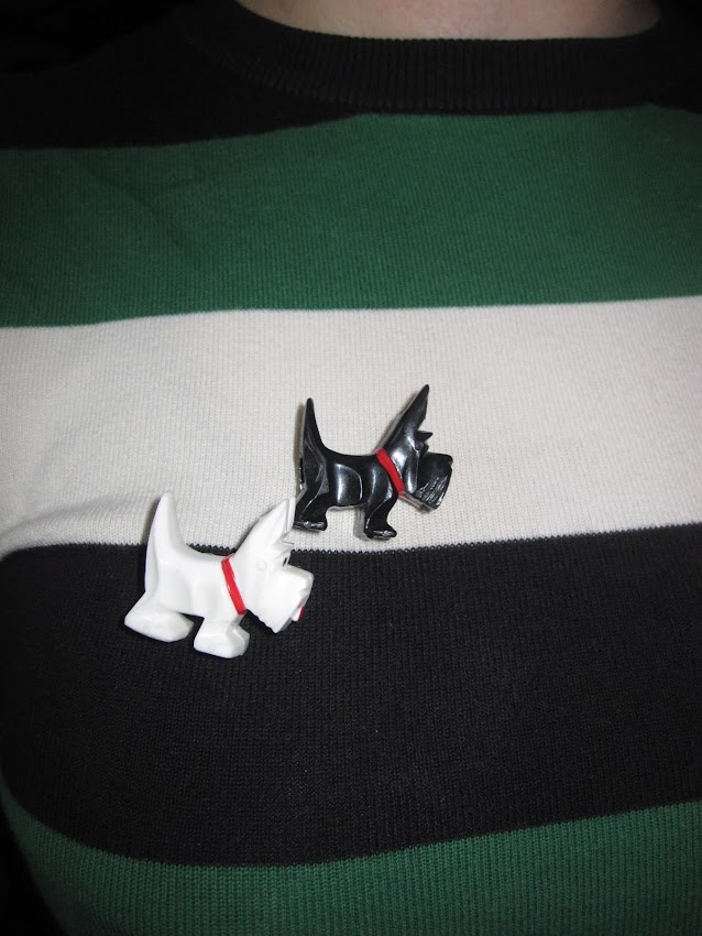 black white scottisch terrier broche chien scottish-terrier brooch pin vintage