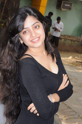 Tollywood Actress Poonam Kaur Hot Photos Gallery