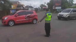 Demi Terpeliharanya Kamseltibcar Lantas, Polisi Melaksanakan Gatur Lalin di Wilayah Kecamatan Balongan