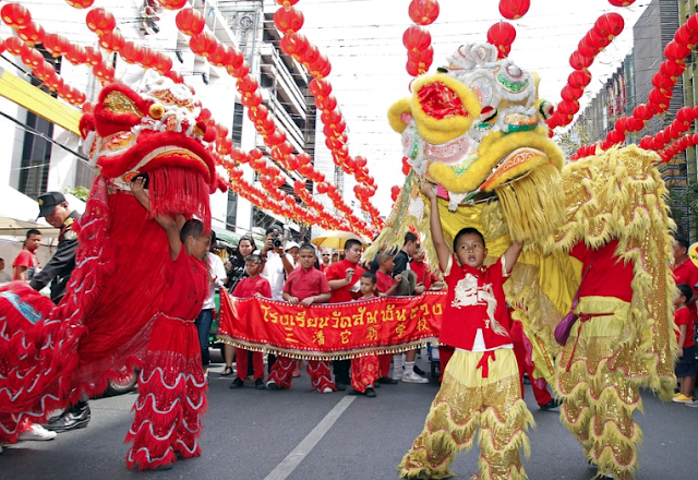 6 Characteristics of Chinese New Year: Lanterns to Angpau (Red Envelope)