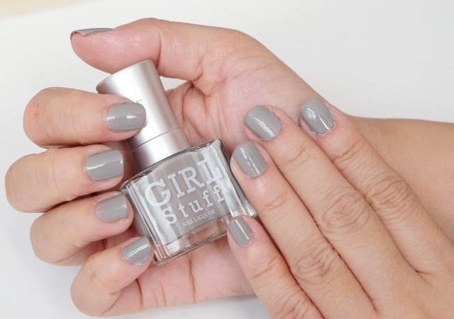 a photo of Nail Art tutorial, space gray nails Girlstuff Exposed Nail Polish