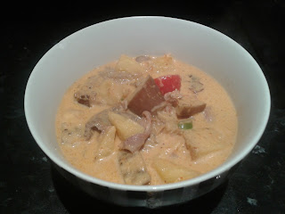 Thai red curry with duck and pineapple 