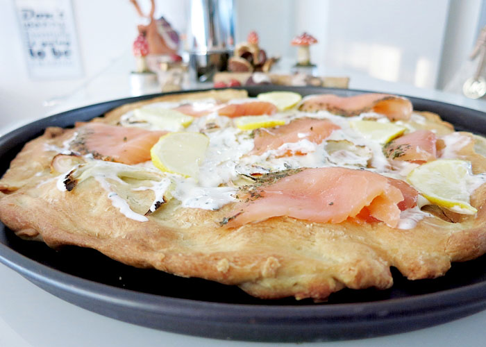 Pizza mit Lachs