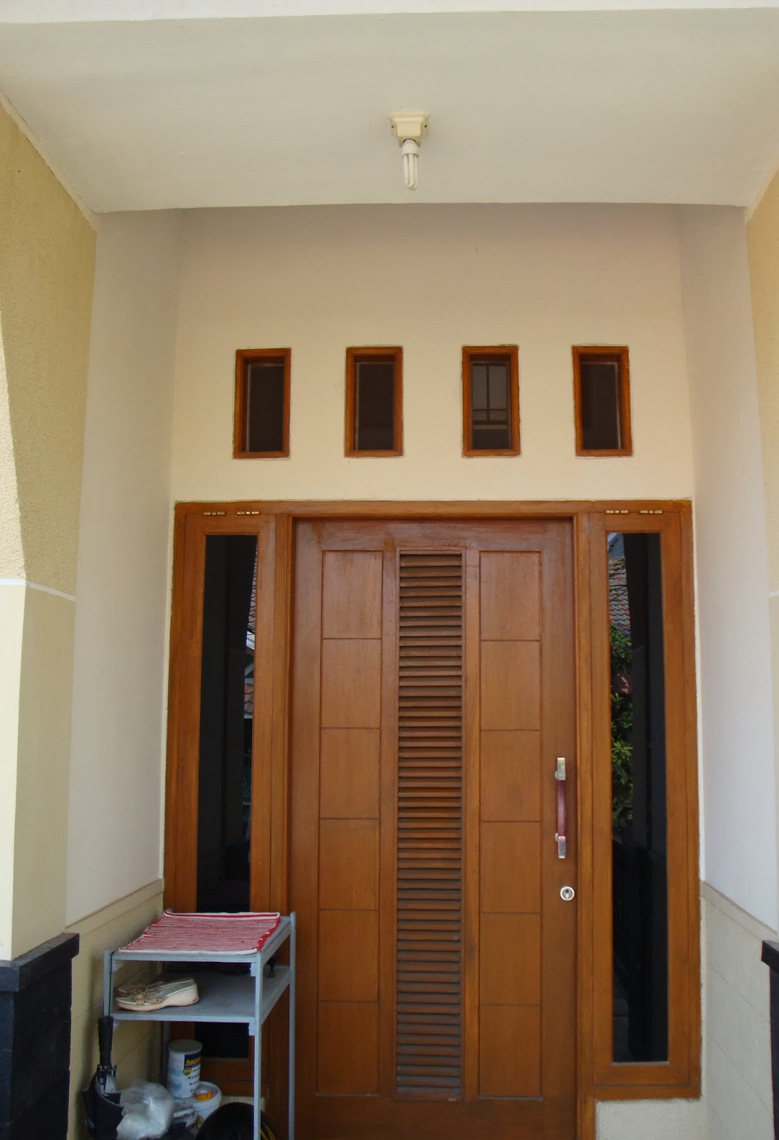 Desain Pintu Rumah Minimalis gambar 10