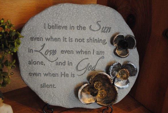 Condolences Gifts Ideas : 21 Best Sympathy Gift Ideas - Sympathy Gifts for Loss of ... / We know how difficult it is to comfort someone that has suffered a recent loss in their life.