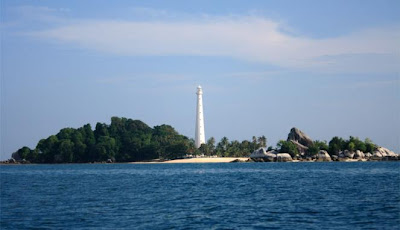 Lengkuas beach views of Tanjung Kelayang, Belitung