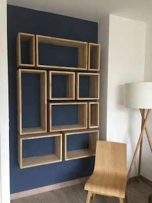 Painel com prateleiras suspensas: painel