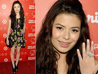 [35anoshellokitty-mirandacosgrove.jpg]