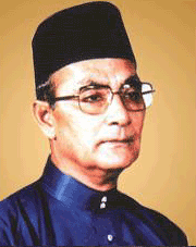 Dalam prosedural politik malaysia, mulai selasa (25/2) siang, raya agung mewawancarai satu per satu anggota parlemen malaysia yang makan waktu dua hingga tiga menit dengan pertanyaan yang sudah dibakukan. Blog Kemerdekaan Perdana Menteri Malaysia Yang Ketiga