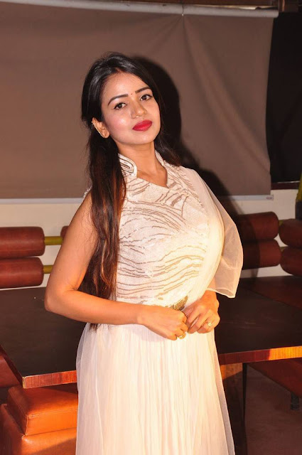Indian actress Bhavya sri hot images in white dress