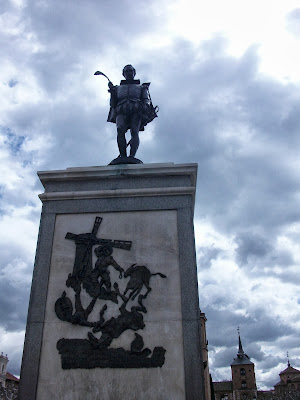 Estatua de Cervantes. Plaza de Cervantes. Alcalá de Henares. Madrid.