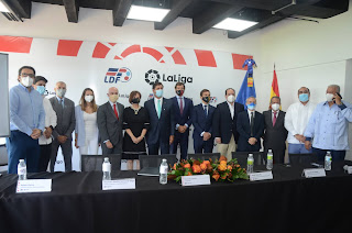  LaLiga de Fútbol Profesional de España y La Liga Dominicana de Fútbol firman un acuerdo de colaboración para el desarrollo del deporte