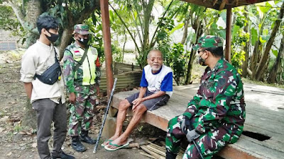 Warga Menangis Dapat Bantuan Sembako Dari Kodim 0603/Lebak