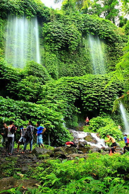 Air Terjun Benang Kelambu (Foto : caderabdul.wordpress.com)