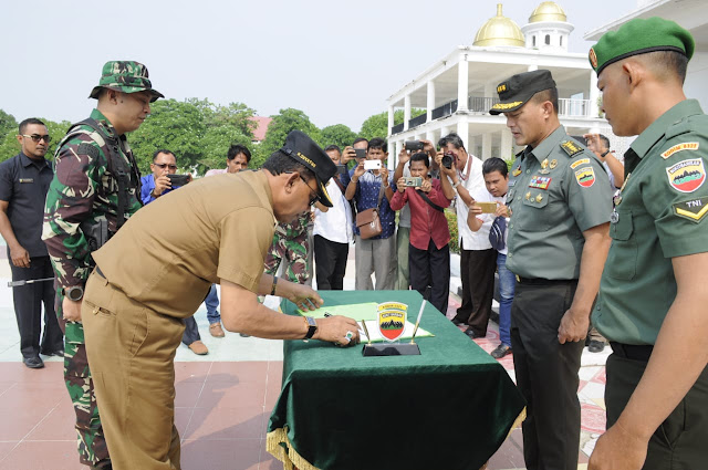  Kasrem 031/WB Resmi Tutup TMMD Ke-105 Kodim 0321 Rokan Hilir