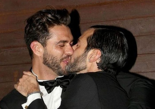 Kissing Celebrities | Celebrity Kissing