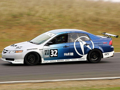 Motor Trend: 2004 ACURA TL 25 Hours of Thunderhill