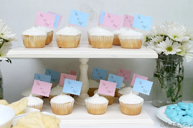 Easy DIY gender reveal party cupcakes