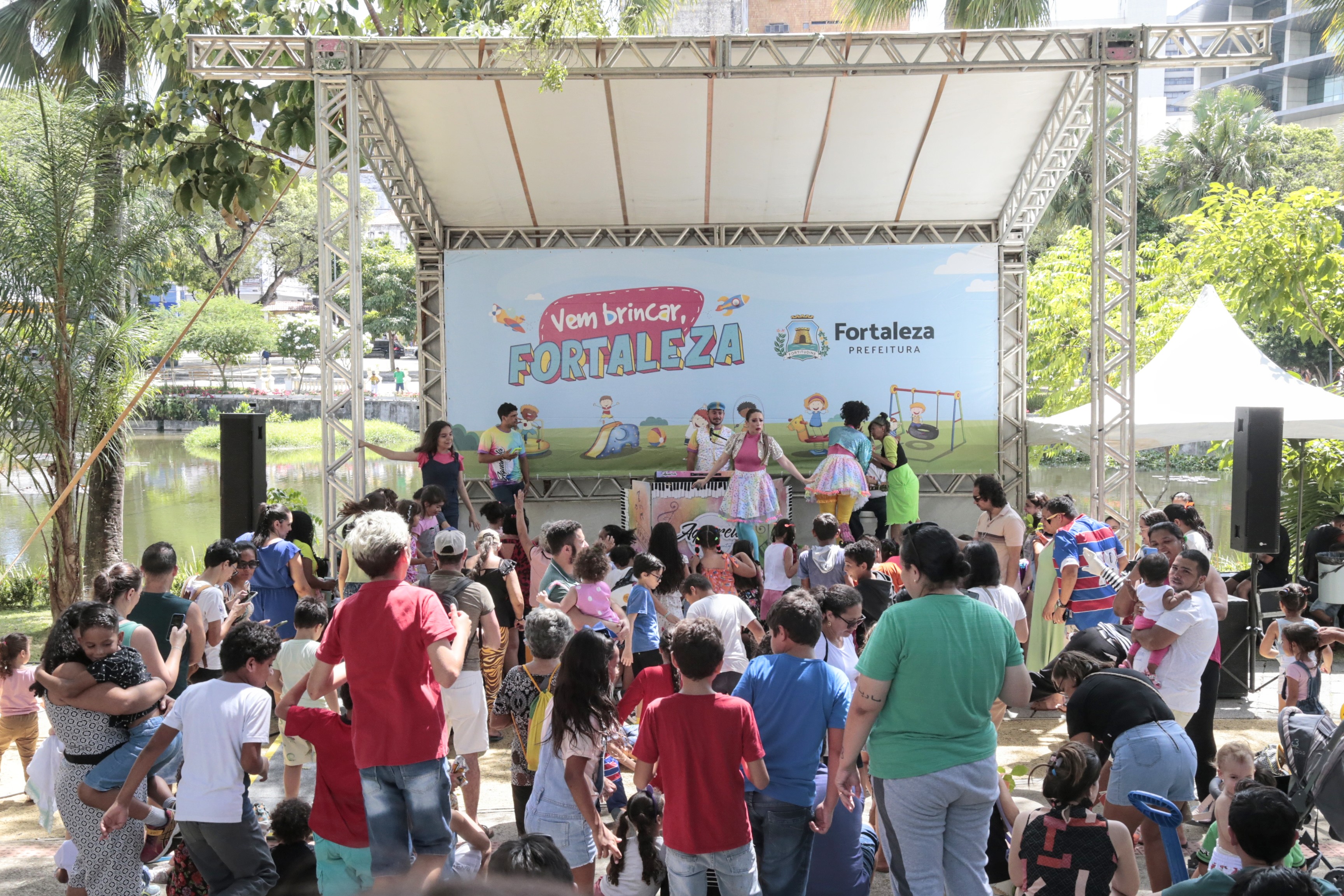 Motocicleta elétrica infantil, triciclo de equitação, roda flash,  brinquedos ao ar livre, jogo para bebês, moto dupla para crianças, passeio  em