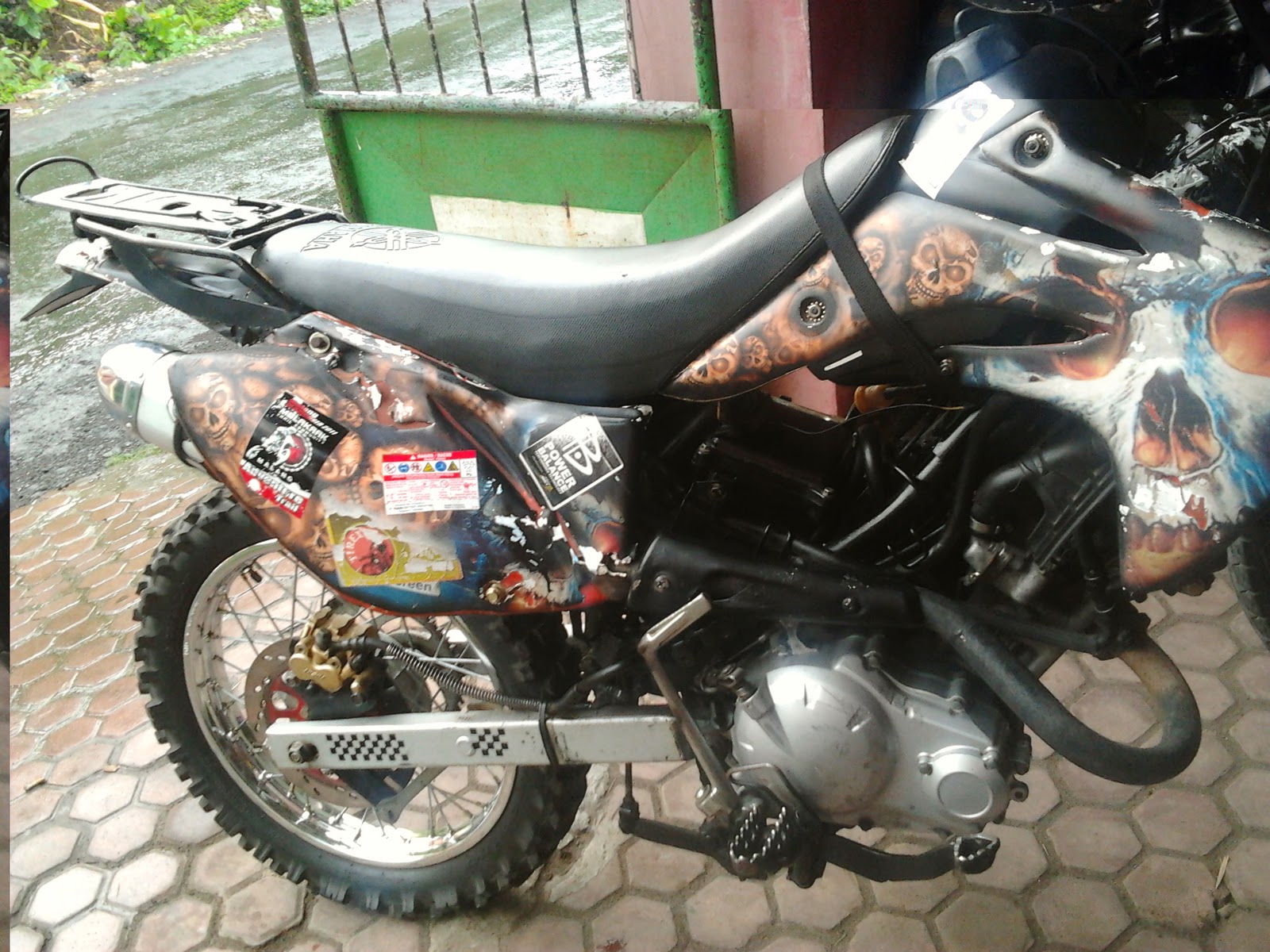 Vechy Tornado Lahinta GTS Community Jupiter MX Pke Baju Trail