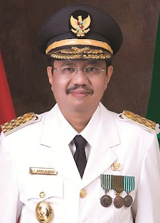 Fhoto Tengku Erry Nuradi