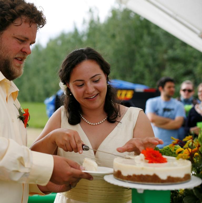 Anna cuts her homemade wedding cheesecake Meet Anna